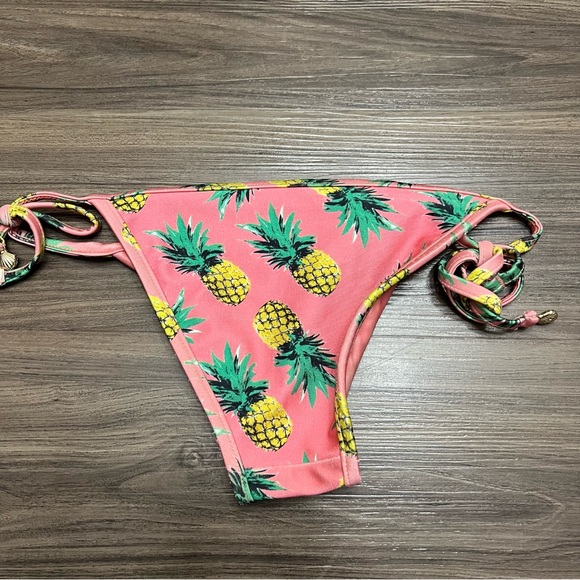 WILDFOX Pineapple Reversible bikini bottom sz xs - Picture 3 of 7